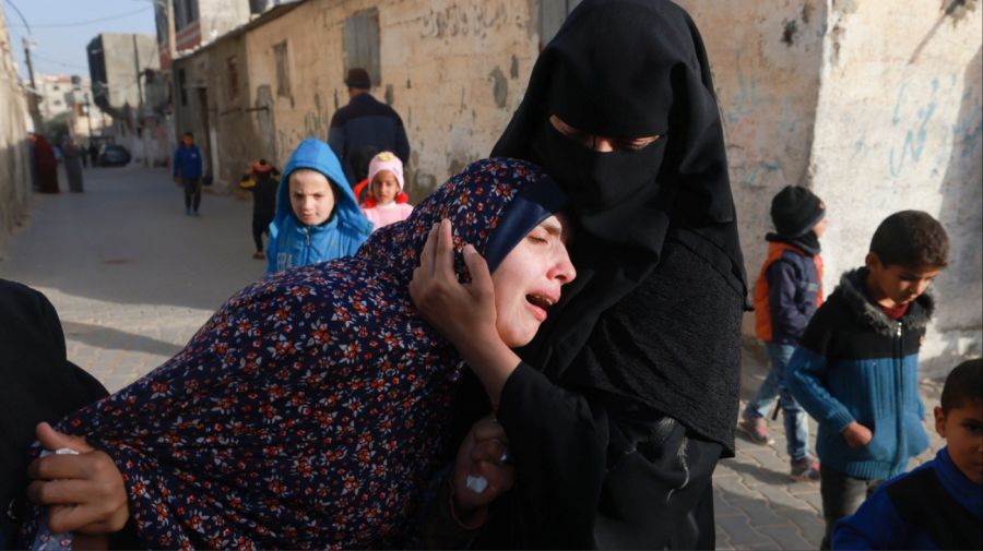 Una mujer de Palestina perdió a sus bebés mellizos en un bombardeo 20240305