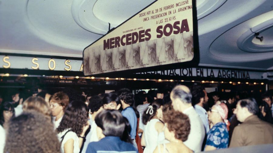 Mercedes Sosa en el Teatro Ópera 1982.