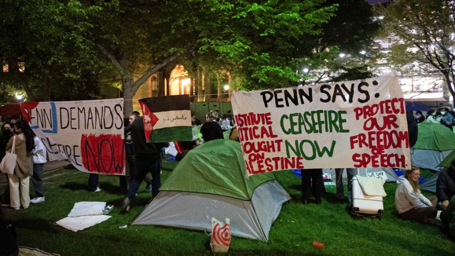 Crecen las protestas de estudiantes que apoyan a palestinos en las universidades estadounidenses.
