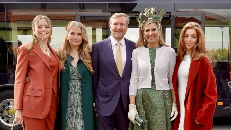 Máxima Zorreguieta y sus 3 hijas impactan con sus looks formales, coloridos y estilosos