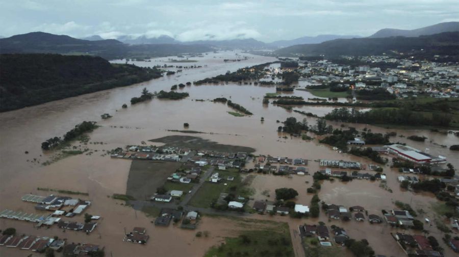 BRASIL TIEMPO INUNDACIONES 20240502