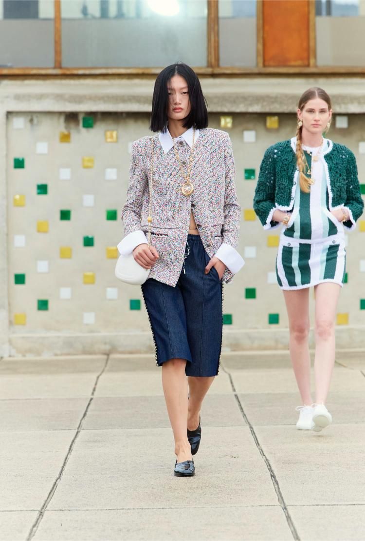 Chanel, sueño de una tarde de verano: la elegancia mediterránea protagonizan su último desfile