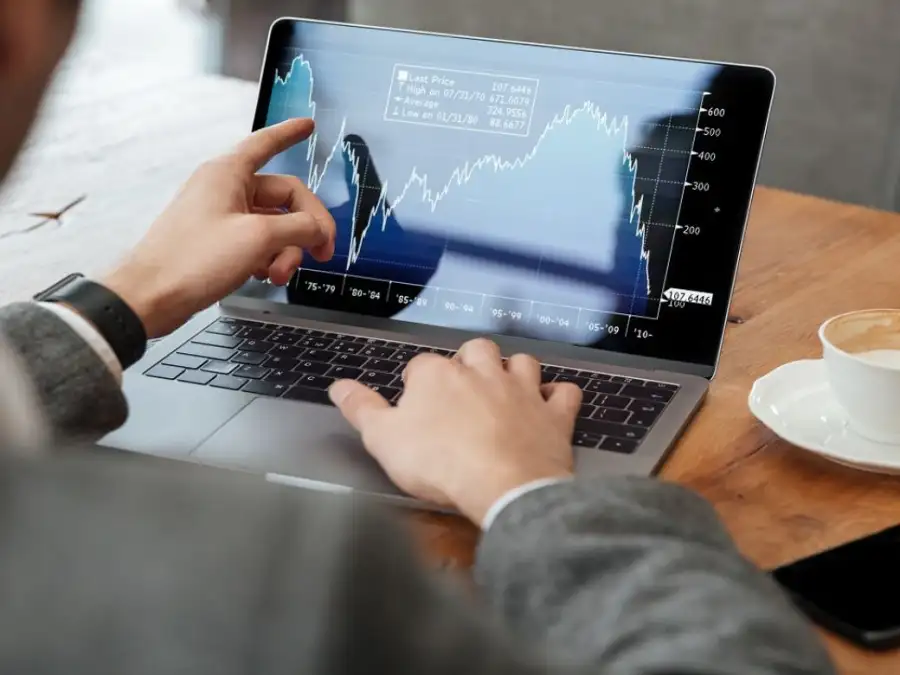 El Banco Central volvió a bajar la tasa de interés y la llevó hasta el 50% anual.