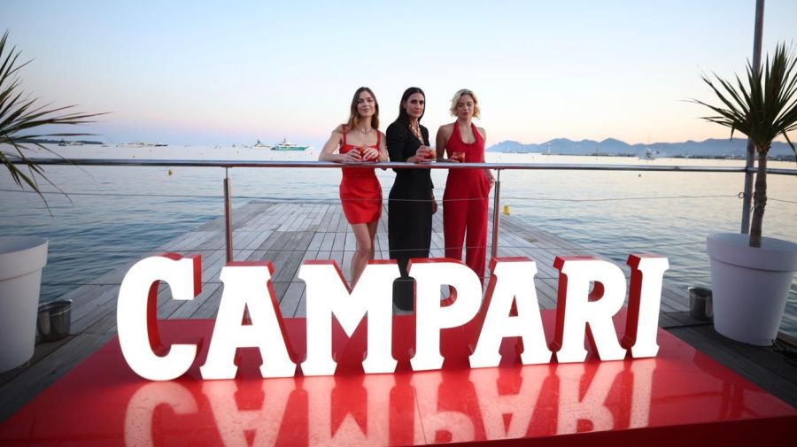  Justina Bustos y Laura Laprida fueron las invitadas especiales de Campari en el Festival de Cannes.