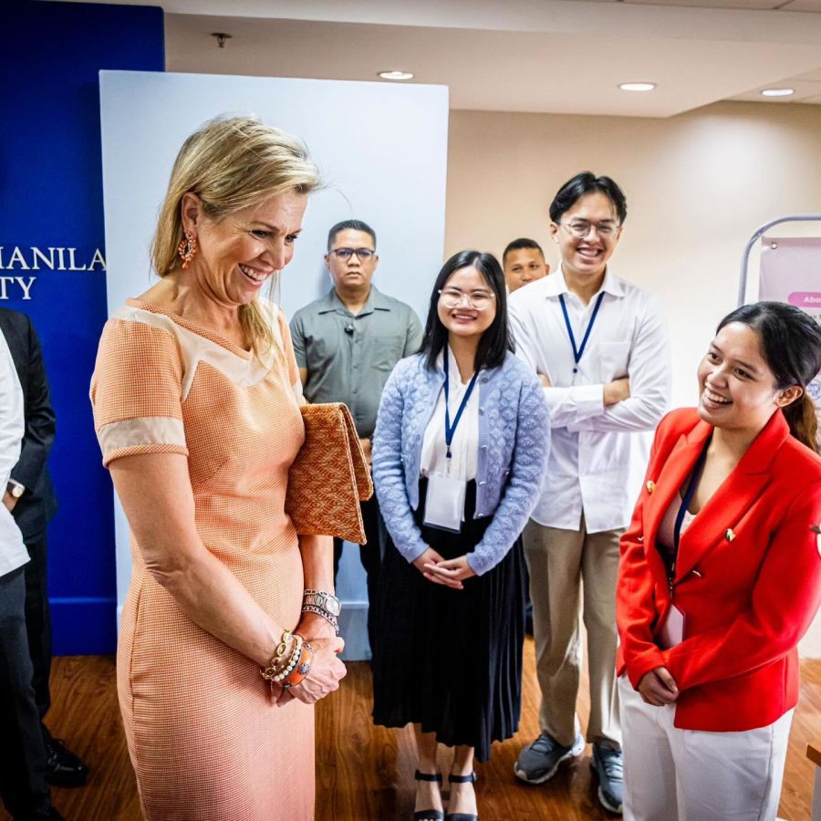 Máxima Zorreguieta deslumbró en Filipinas con un vestido vintage con el color insignia de 2024