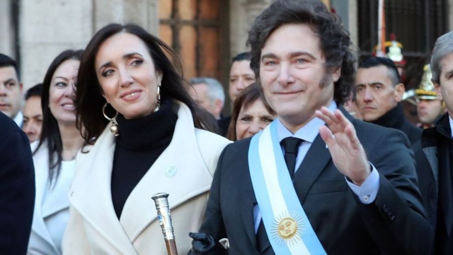 Victoria Villarruel impactó con su look junto a Javier Milei en el Tedeum