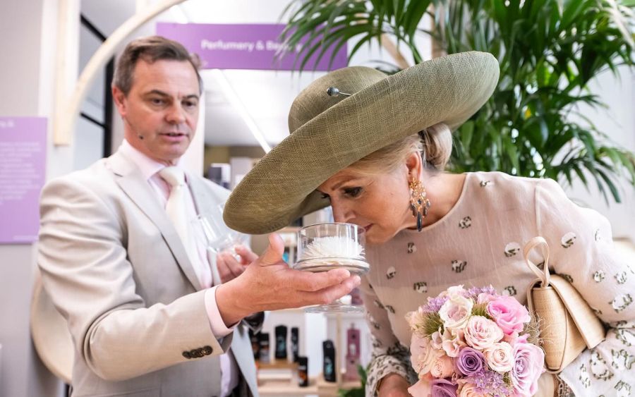 El look más primaveral de Maxima Zorreguieta con un detalle visual de alto impacto