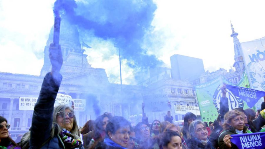 Marcha de Ni Una Menos en el Congreso 20240603