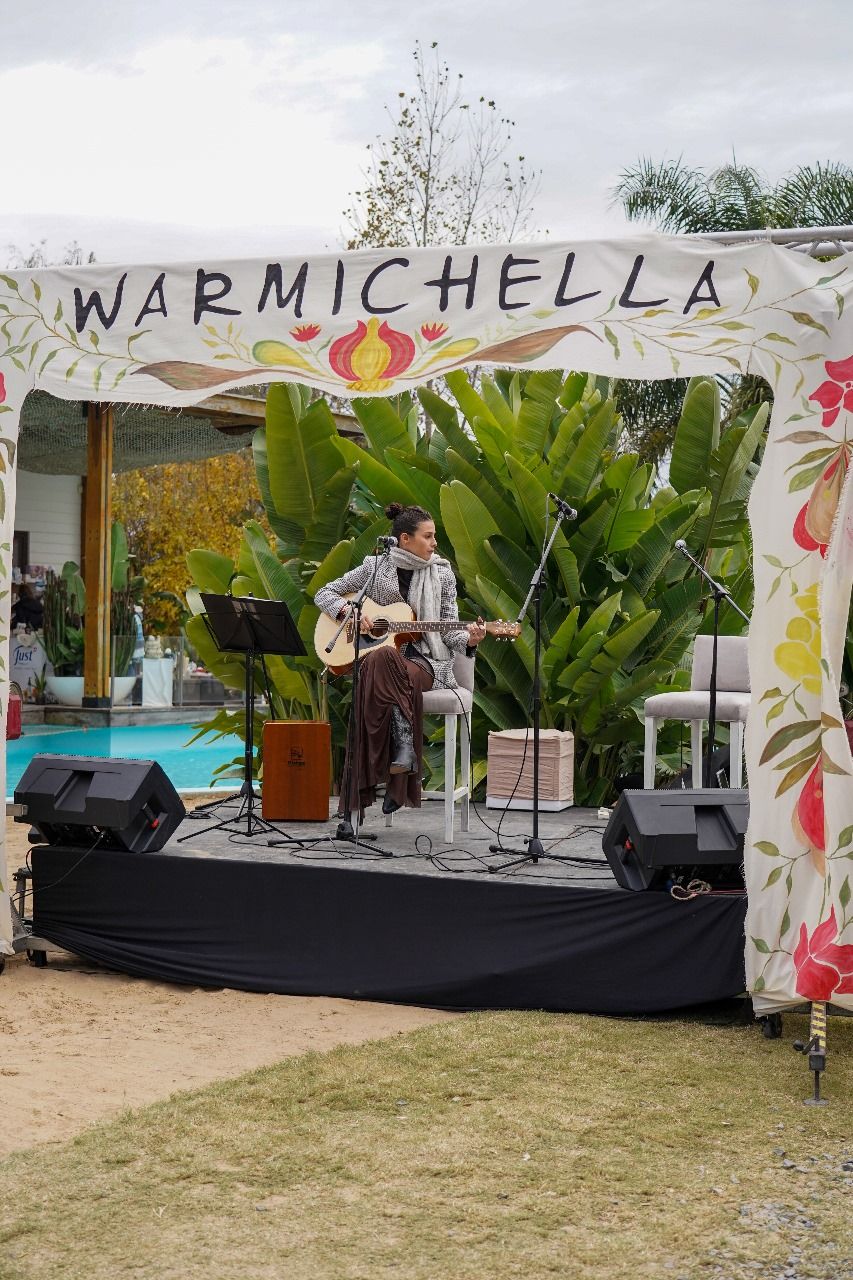 Una a una, las fotos de Delfina García Moritán en su debut como cantante en el festival Warmichela