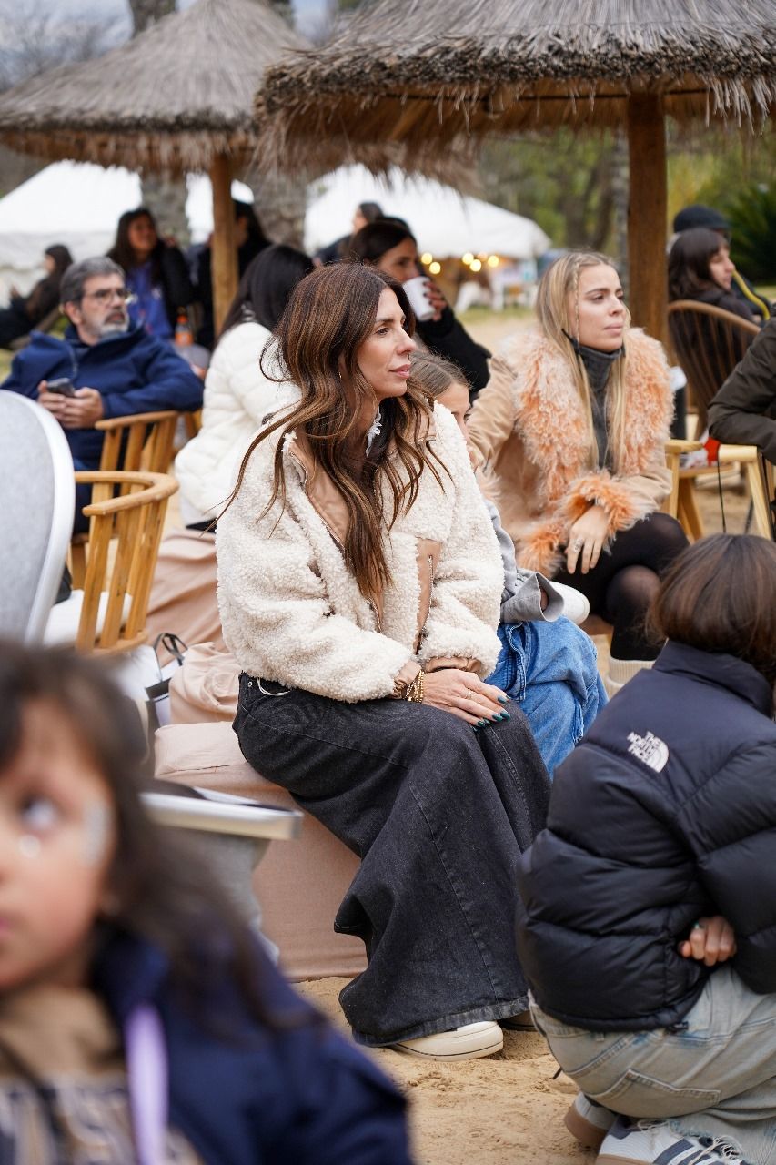 Una a una, las fotos de Delfina García Moritán en su debut como cantante en el festival Warmichela