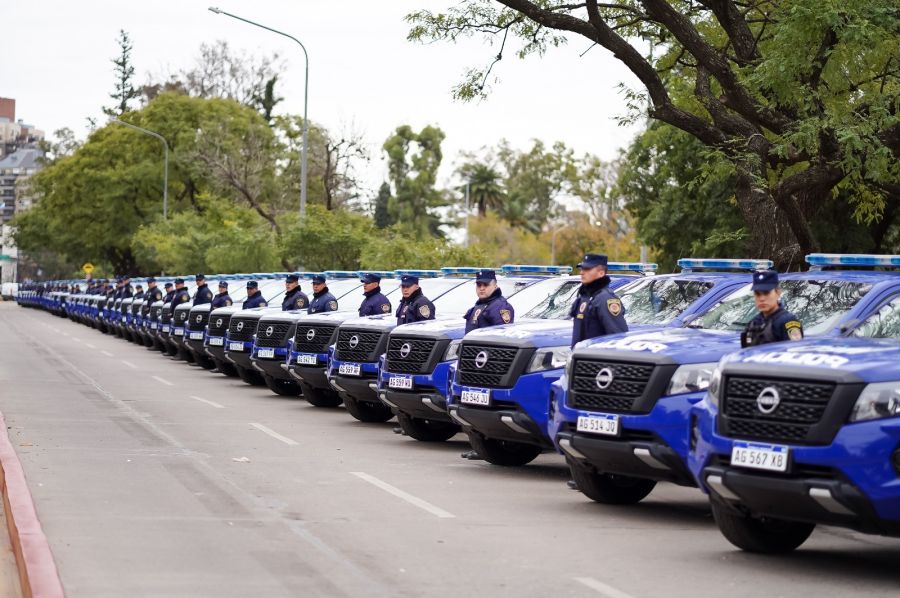 POLICÍA