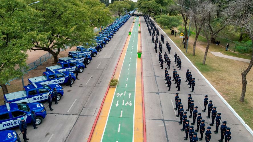 Acto de presentación de los cadetes y los móviles