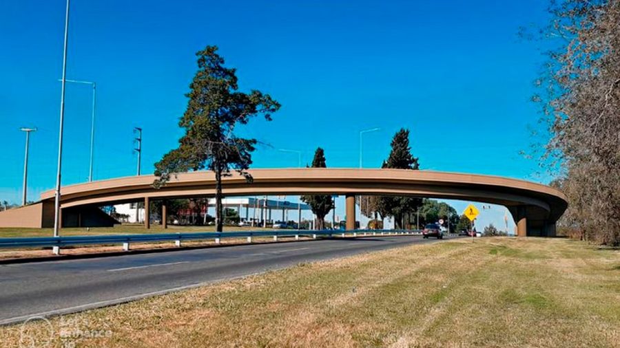Puente en Avenida Ejercito Argentino