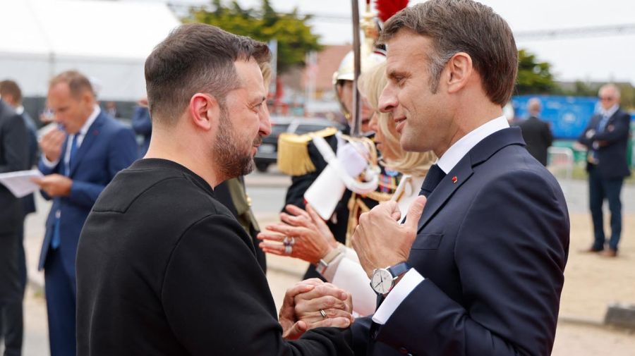 Macron se reunió con Zelenski en el “Día D” y anunció el envío de aviones Mirage a Ucrania.