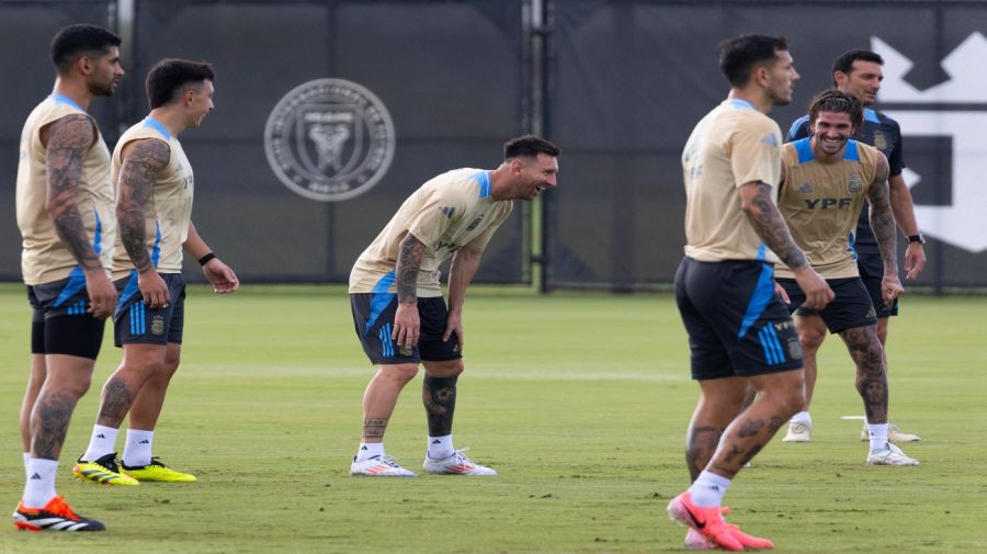 20240608 Entrenamiento de la selección Argentina antes de enfrentar a Ecuador en un amistoso
