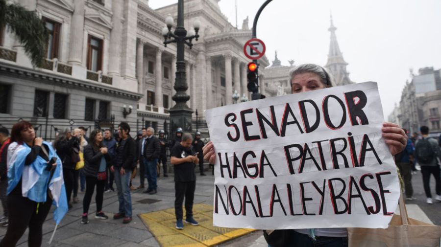 Debate de la ley Bases en el Senado