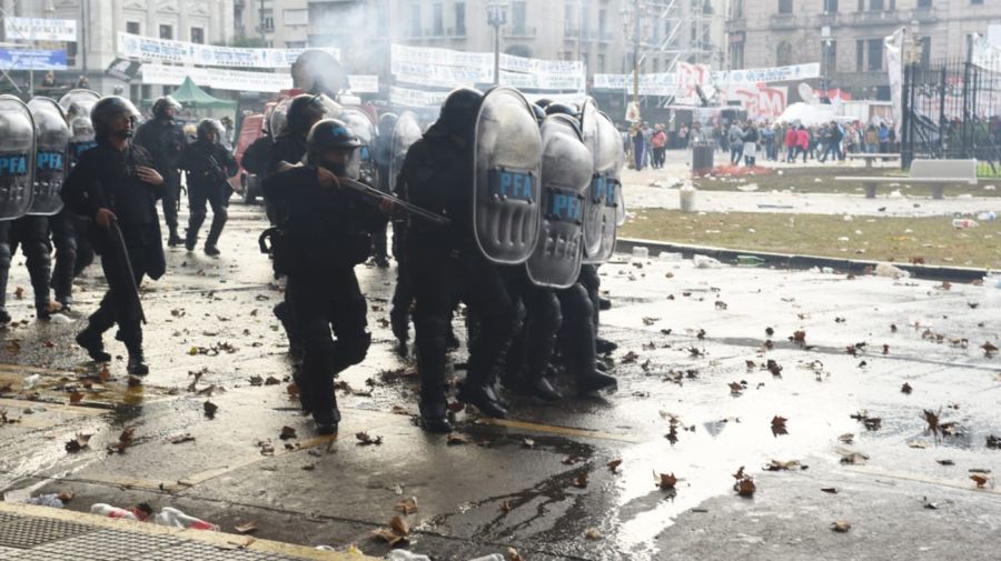 Debate de la ley Bases en el Senado