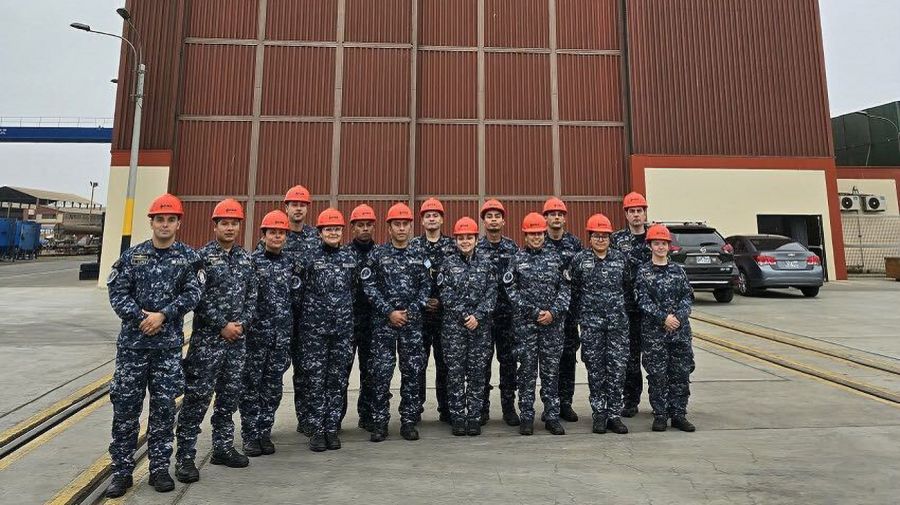 Submarinistas de la Armada Argentina se entrenar con la Marina de Guerra del Peru.