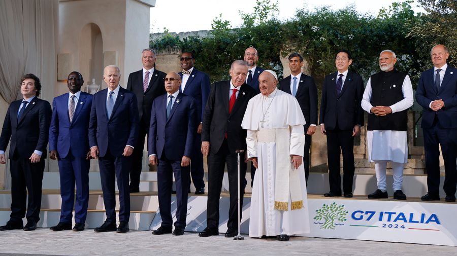 El presidente Javier Milei en la cumbre del G7