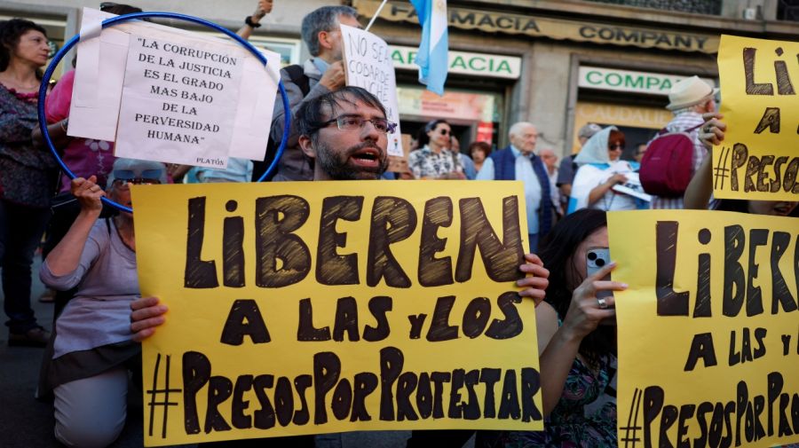 20240621 Protesta contra la presencia de Javier Milei en España