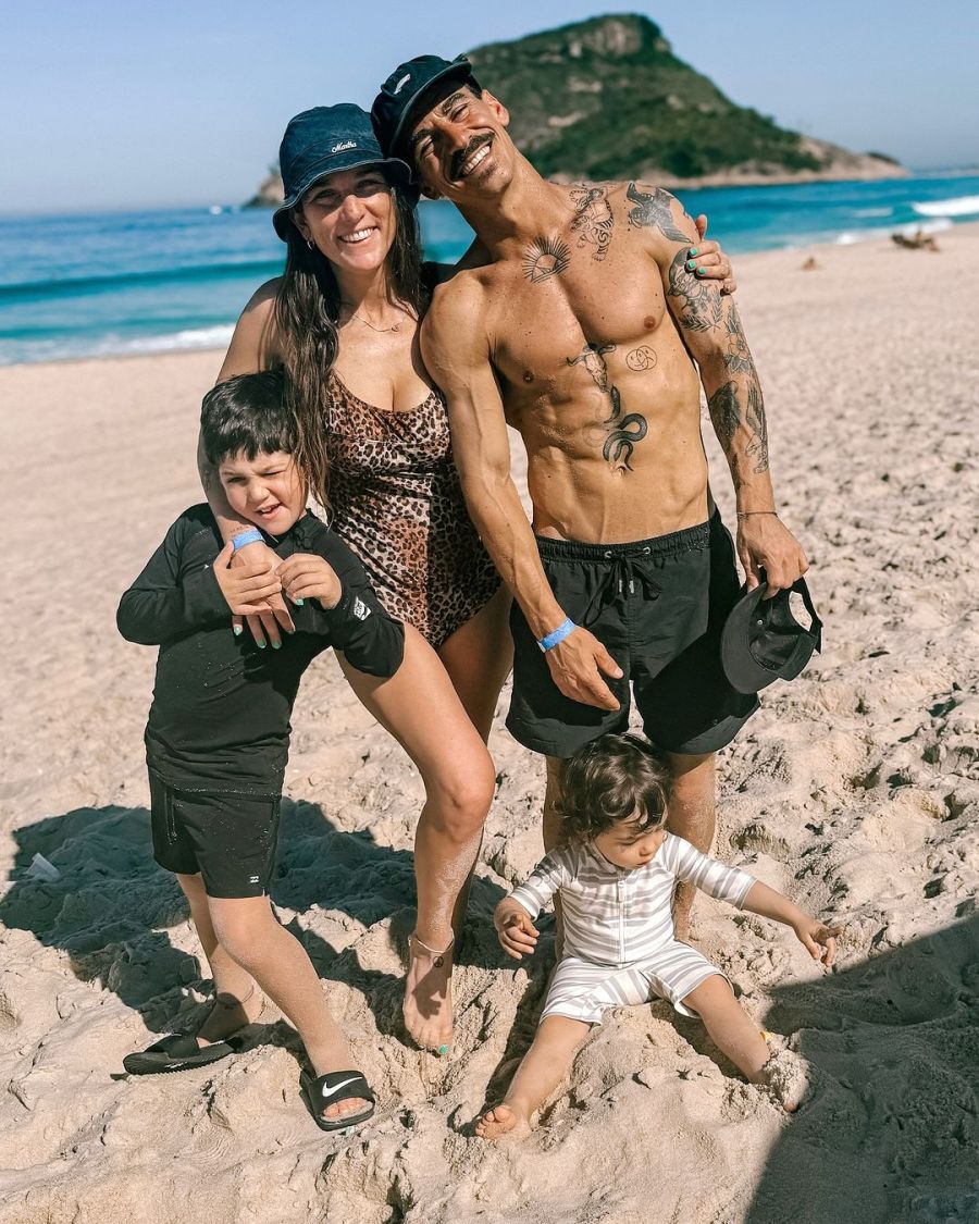 Una a una, las mejores fotos del cumpleaños de Belisario, el hijo de Juana Repetto, en la playa