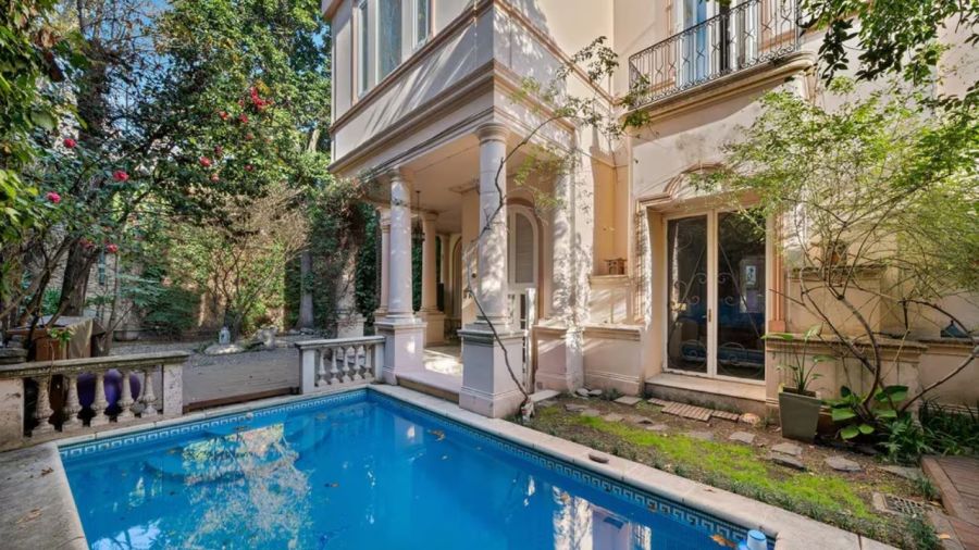 La mansión en la que vivió Natalia Oreiro y Ricardo Mollo