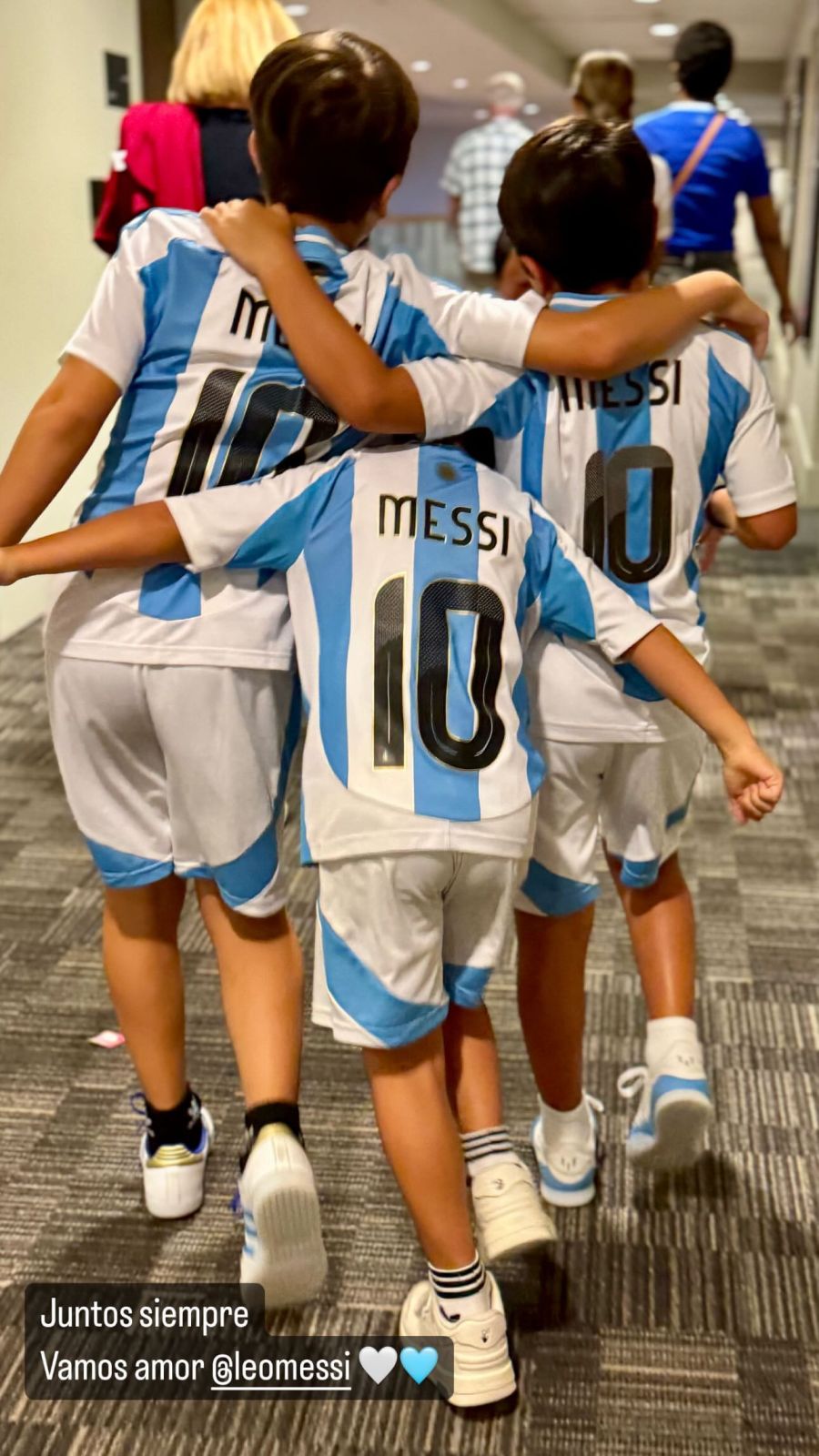 Antonela Roccuzzo festejando el pase a la final de la Selección Argentina en la Copa América 2024