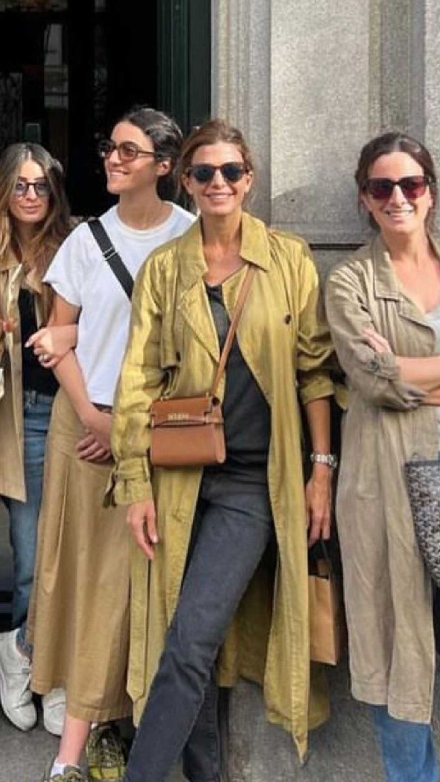 Juliana Awada se adelanta a la proxima temporada con este look clásico y efectivo