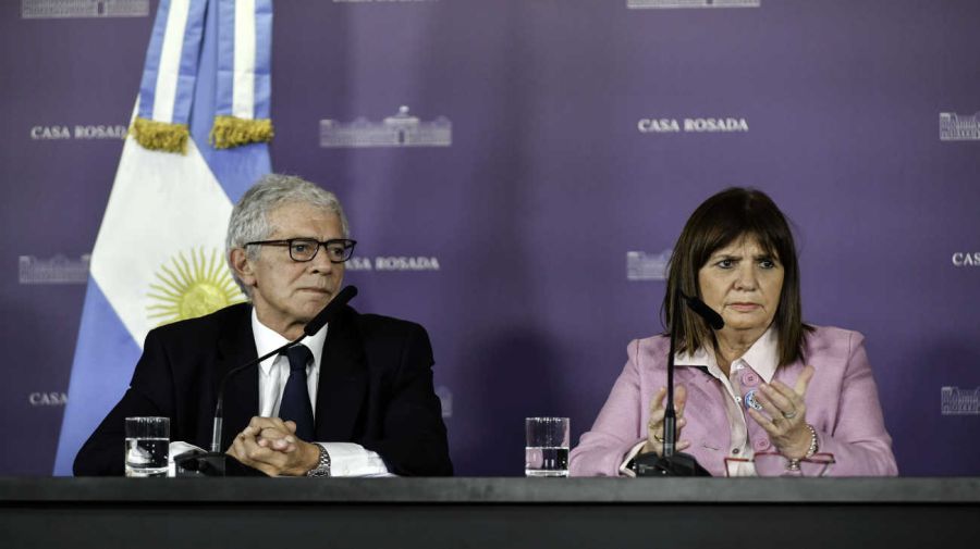 Patricia Bullrich junto al ministro de justicia, Mariano Cúneo Libarona 20240710