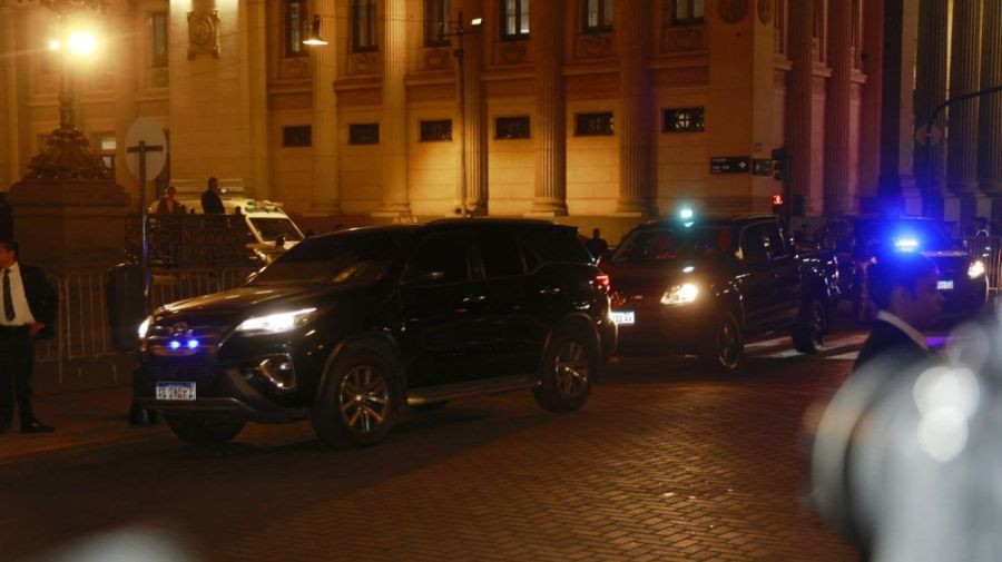 20240723 Javier Milei llegó al Teatro Colón para la función de la ópera Carmen