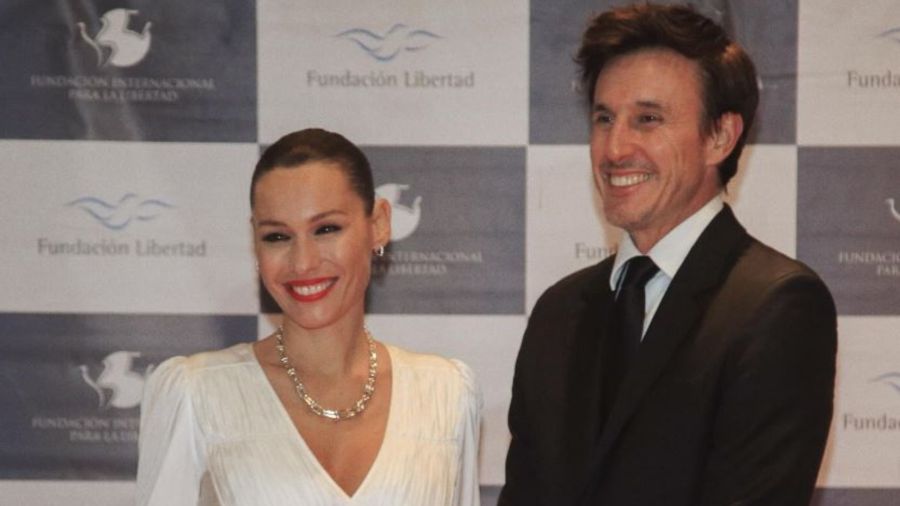 Pampita y Roberto García Moritán