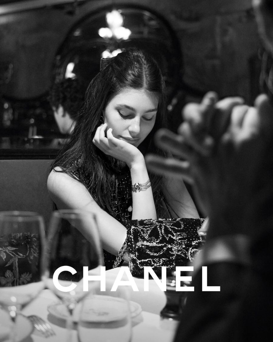  Camila Morrone sorprende al ser la nueva musa latina de Chanel