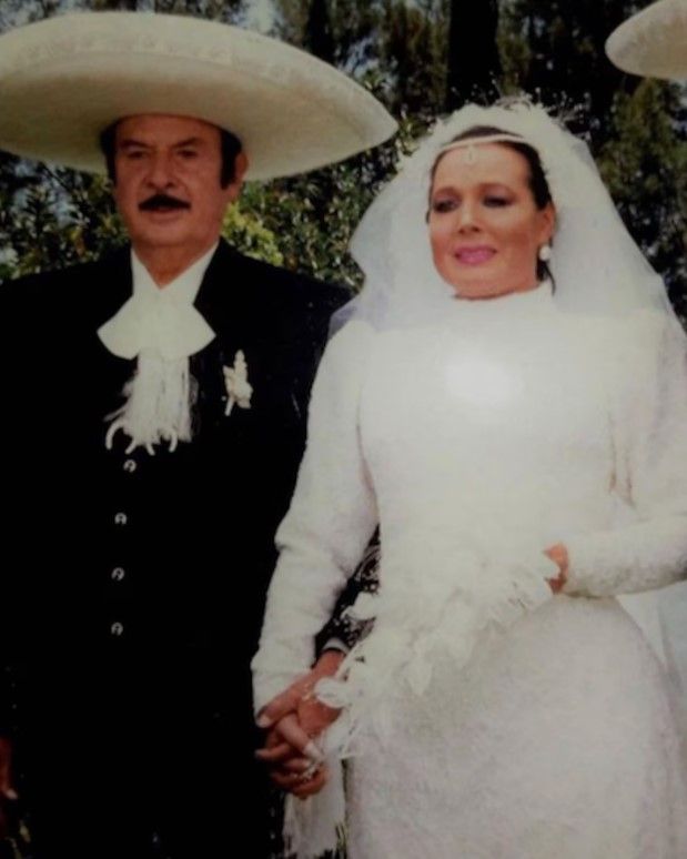 Cómo es el vestido que lució Ángela Aguilar en su casamiento con Christian Nodal