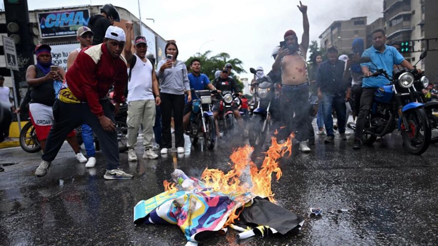 Protestas en Caracas contra un nuevo gobierno de Nicolás Maduro