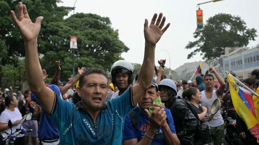 Protestas en Caracas contra un nuevo gobierno de Nicolás Maduro