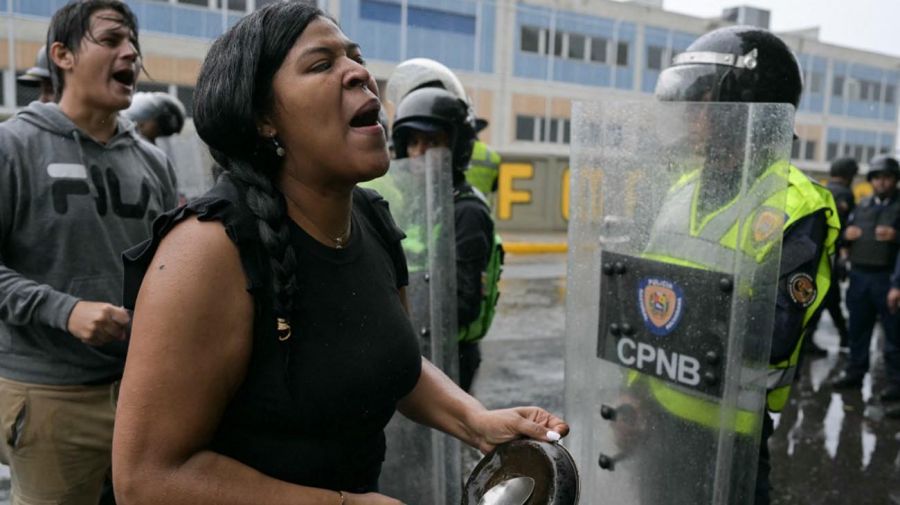 Protestas en Caracas contra un nuevo gobierno de Nicolás Maduro