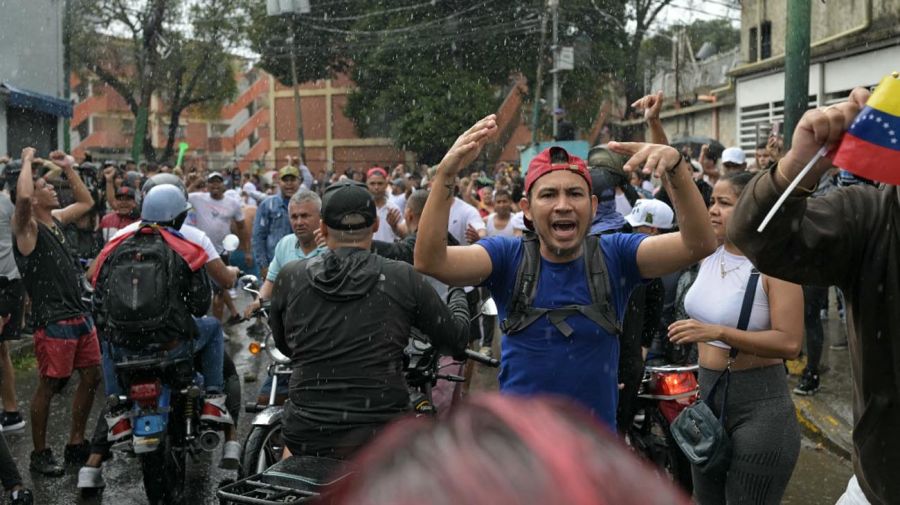 Protestas en Caracas contra un nuevo gobierno de Nicolás Maduro