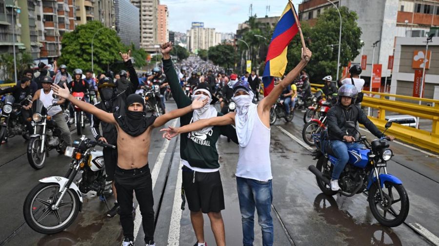 Protestas en Caracas contra un nuevo gobierno de Nicolás Maduro