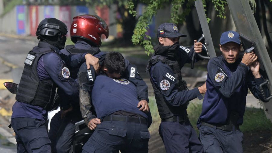 Protestas en Caracas contra un nuevo gobierno de Nicolás Maduro