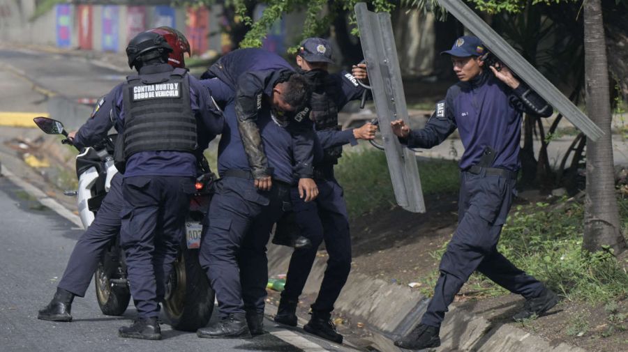 Protestas en Caracas contra un nuevo gobierno de Nicolás Maduro