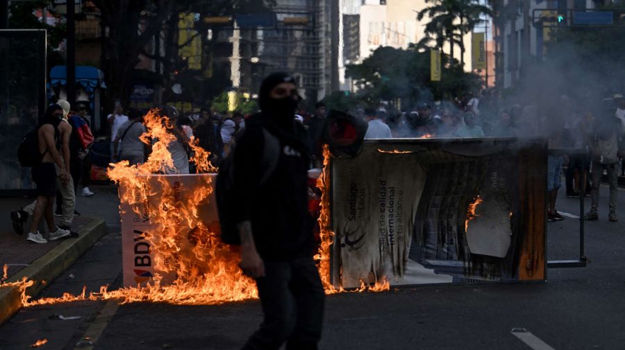 Protestas en Caracas contra un nuevo gobierno de Nicolás Maduro