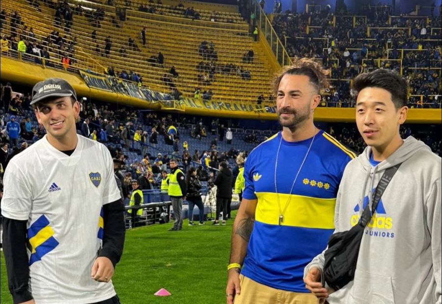 Lisandro Navarro, Bautista Mascía y Martín Ku visitaron La Bombonera