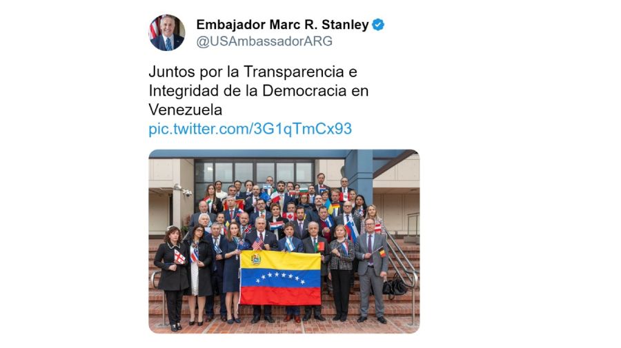 20240801 Tuit del embajador de Estados Unidos, Marc Stanley, junto a diplomáticos