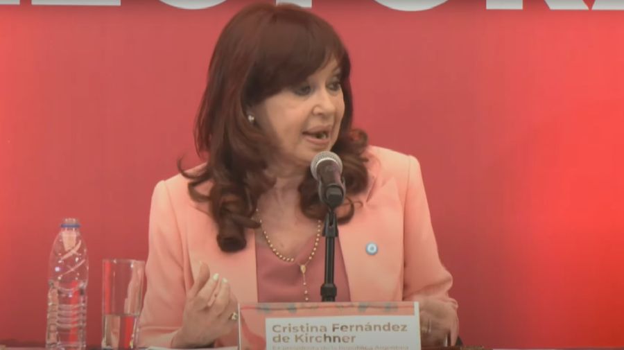 20240803 Cristina Kirchner durante su exposición en el curso internacional 