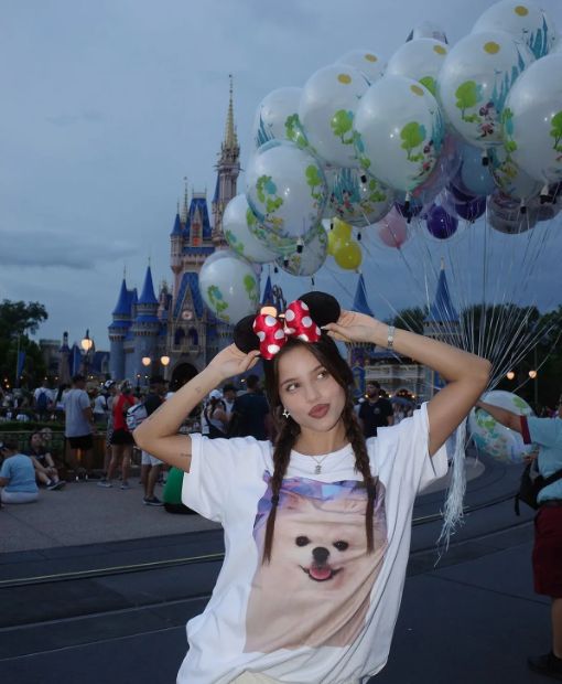 Emilia en Disney 1