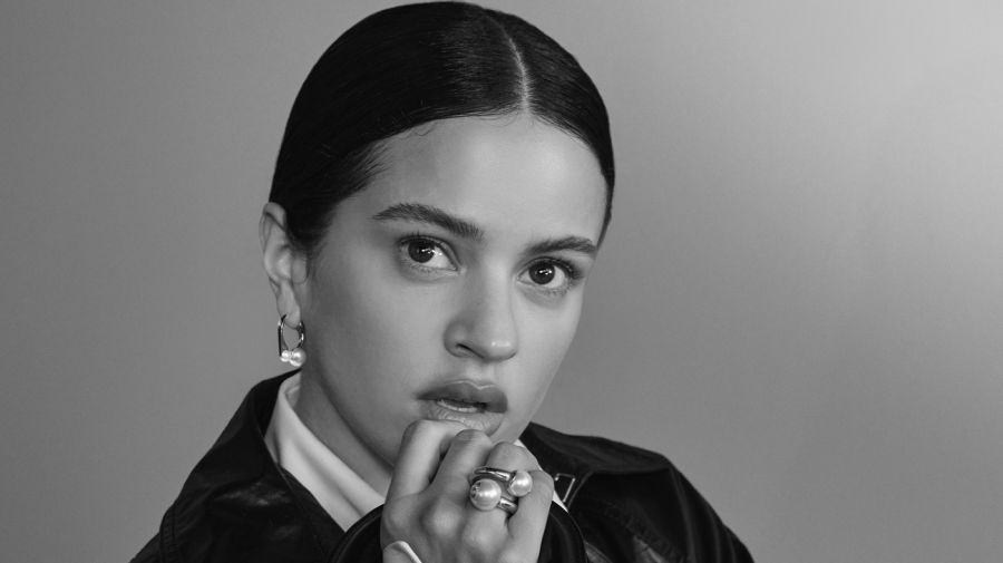 Rosalía sorprende con un cambio al estilo 
