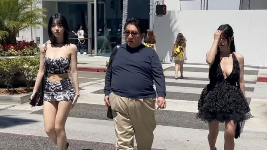 Bang Si Hyuk, Juice Seyeon y otra mujer 