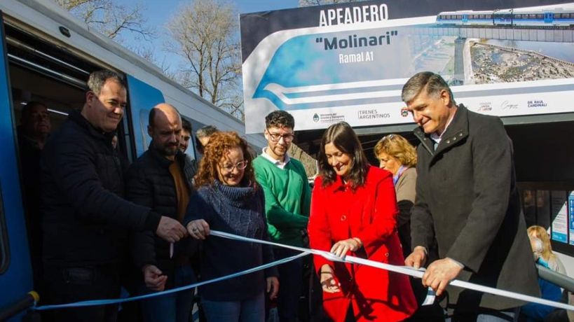 El tren llega a Cosquín