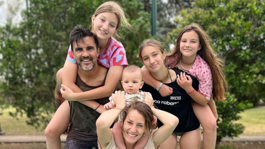 Mica Viciconte y su familia 