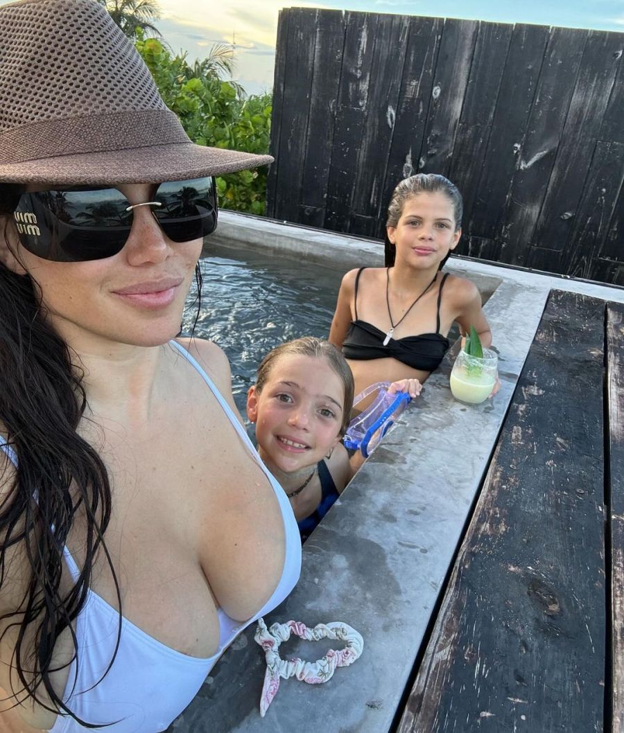 Sin Mauro Icardi, las vacaciones de Wanda Nara junto a sus hijas 